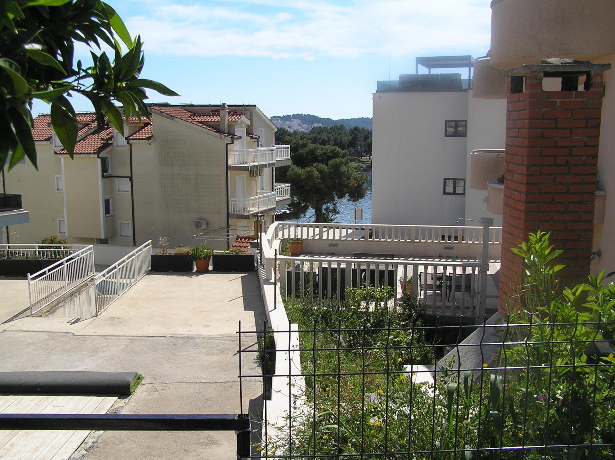 Studio Apartments Fabjanac Trogir Eksteriør billede