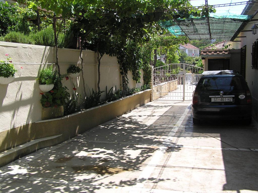 Studio Apartments Fabjanac Trogir Eksteriør billede